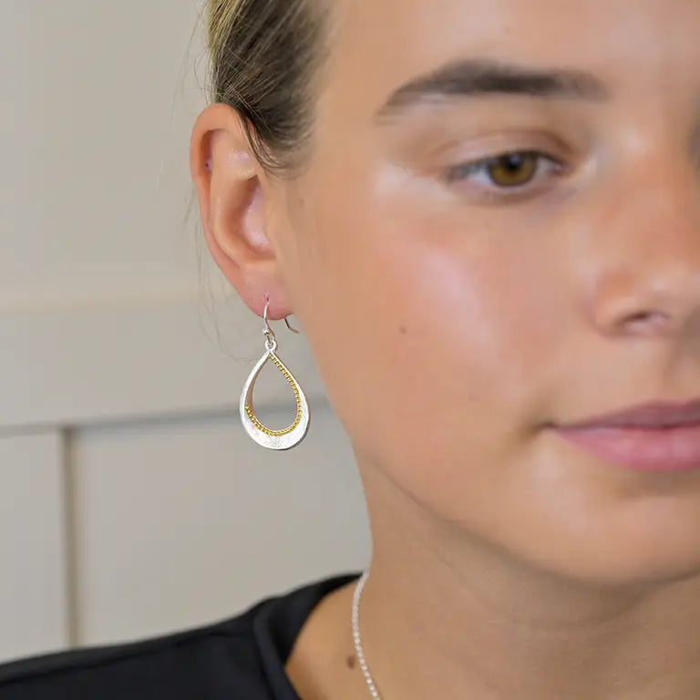 Twist Teardrop | Earrings