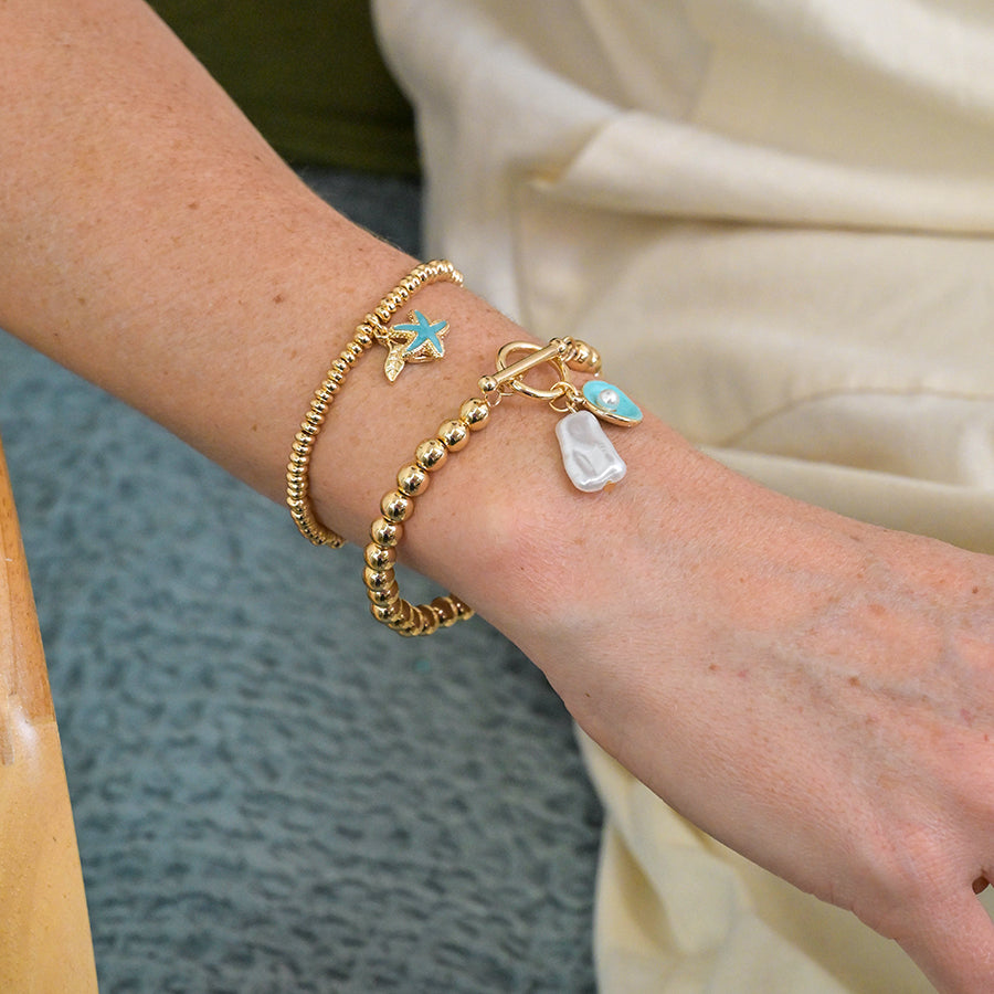 T-bar Bracelet With Shell and Pearl Charms | Gold