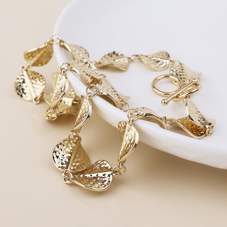 Ivy golden hammered twist discs necklace