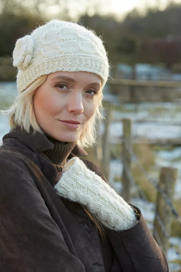 Chamonix Flower Beanie Cream