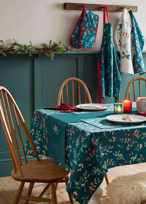 Christmas Holly | Table Runner