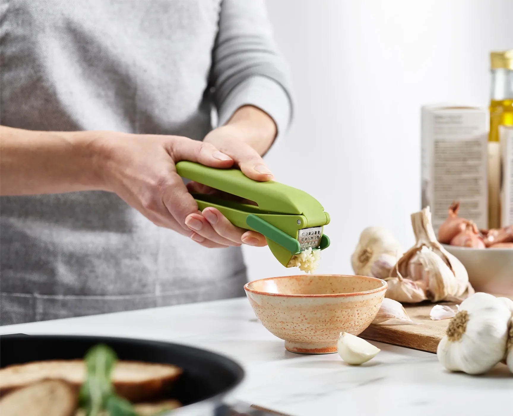 CleanForce Garlic Press