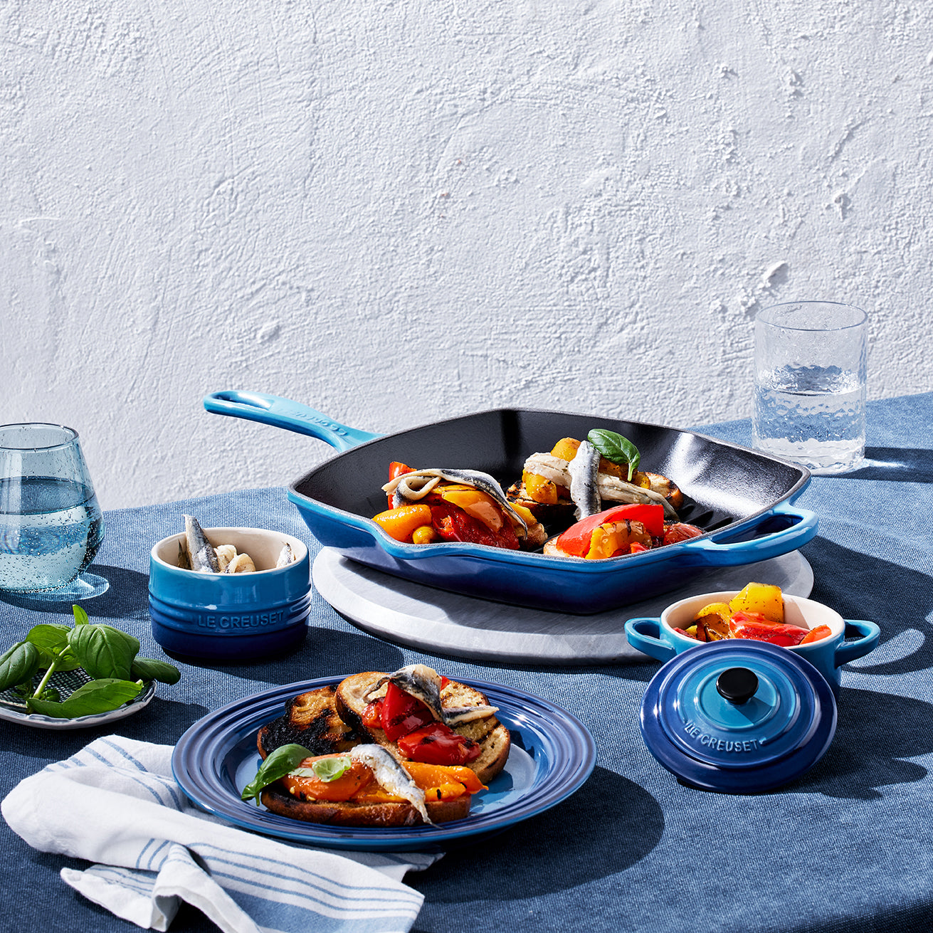 Le Creuset Signature Cast Iron Square Grillit 26cm Azure