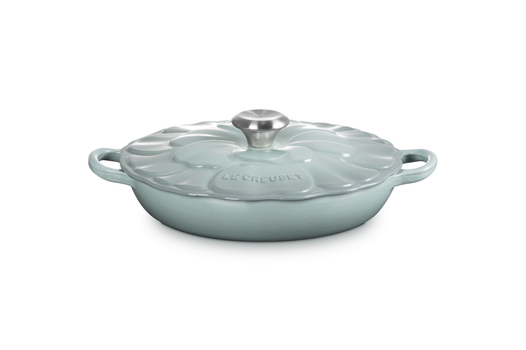 Cast Iron Petal Shallow Casserole | Sea Salt 26cm