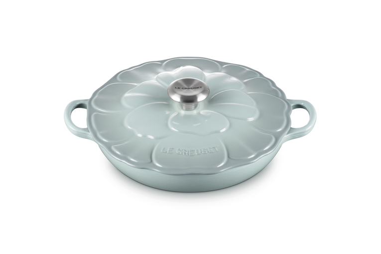 Cast Iron Petal Shallow Casserole | Sea Salt 26cm