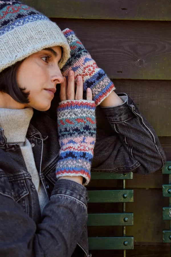 Classic Fairisle Handwarmer Oatmeal