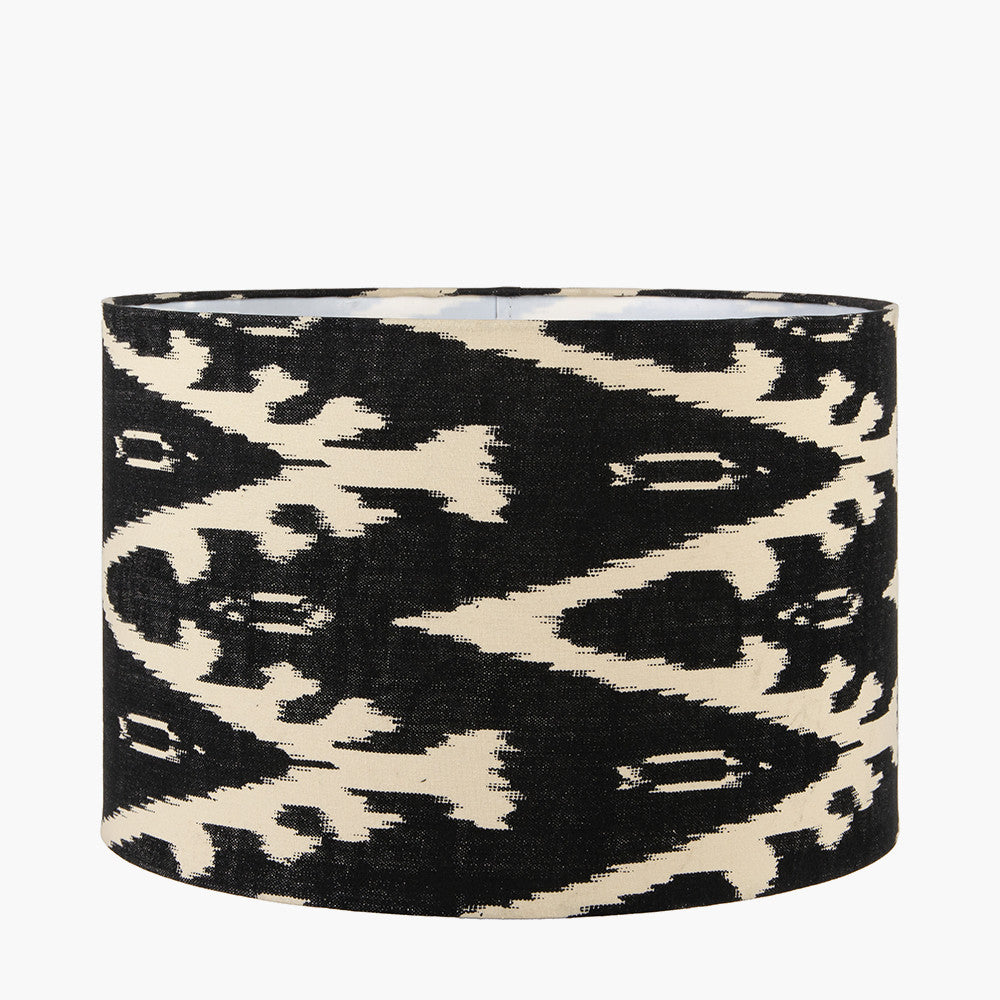 Lars | Black Ikat