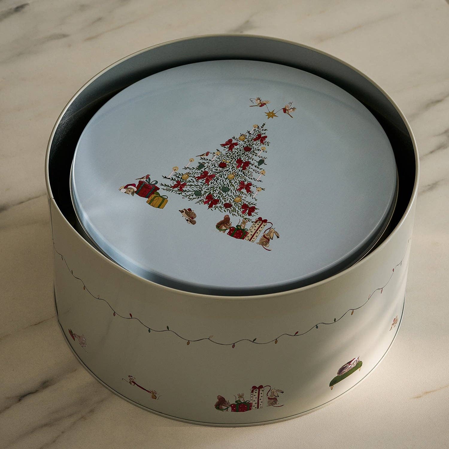 Cosy Christmas Cake Tins (Set of 3)