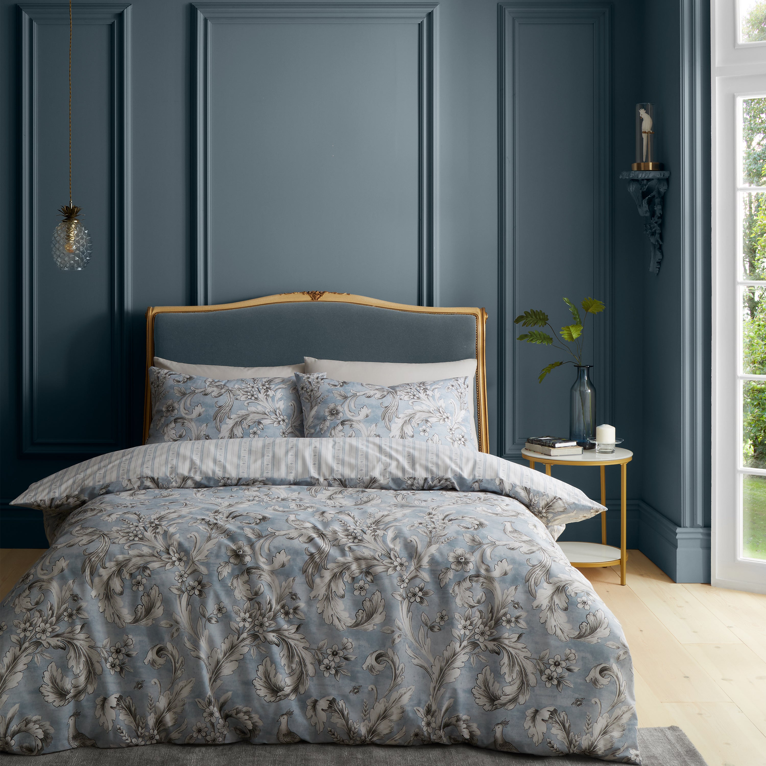 Bridgerton Regal Floral Duvet Set