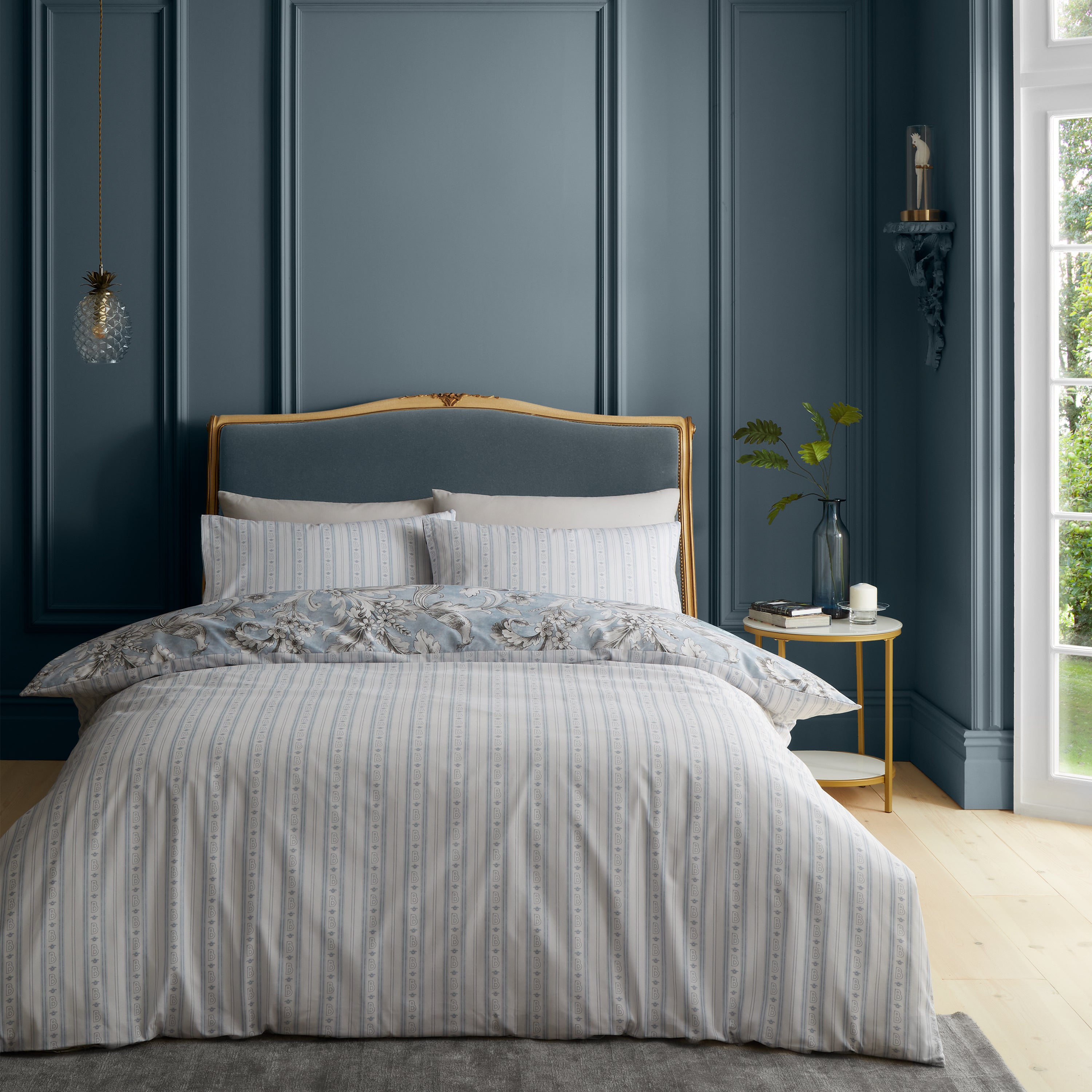 Bridgerton Regal Floral Duvet Set