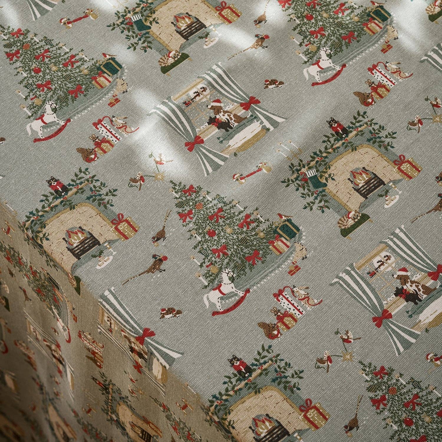 Cosy Christmas Tablecloth