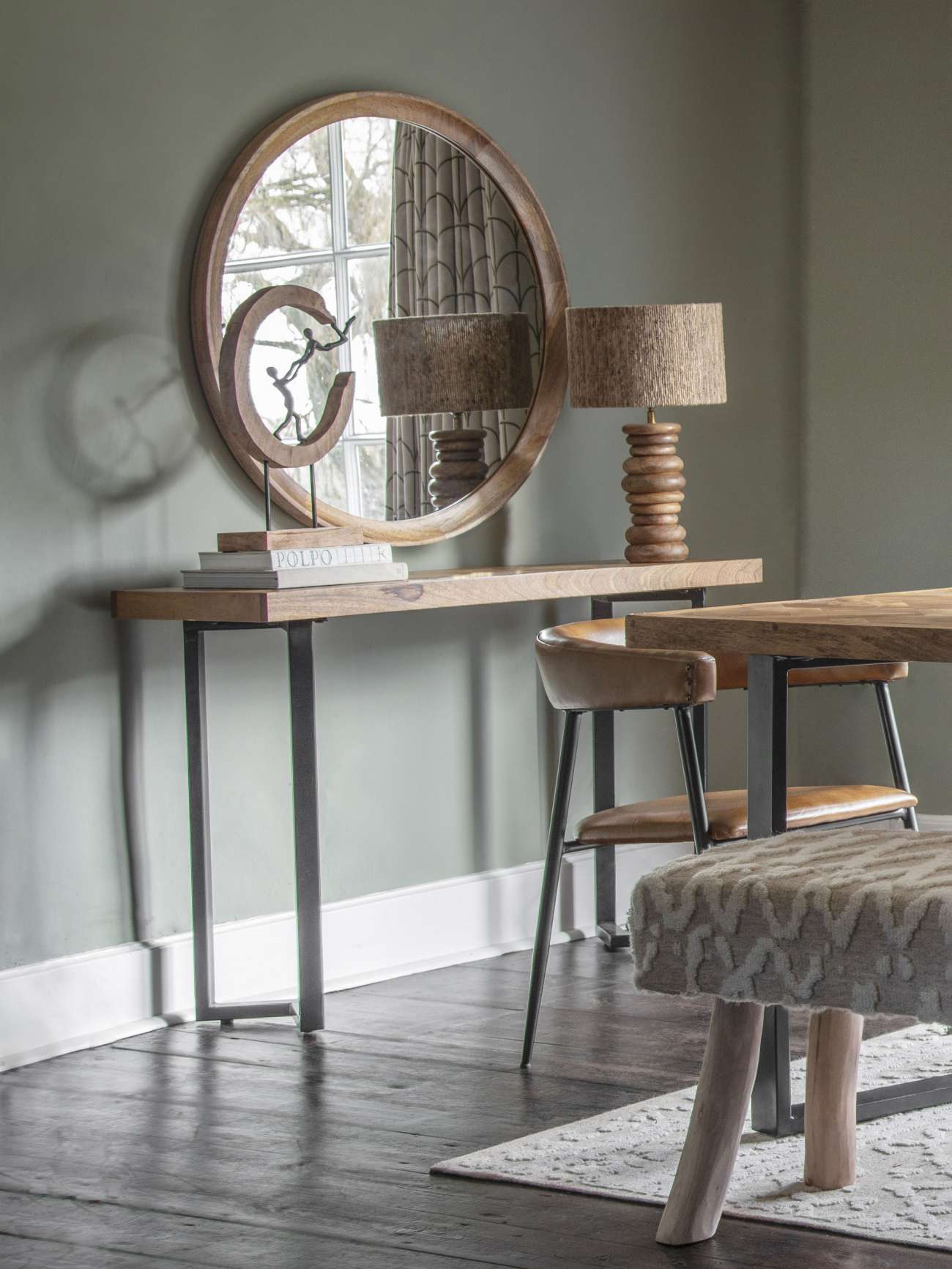 Leon Solid Wood Lamp
