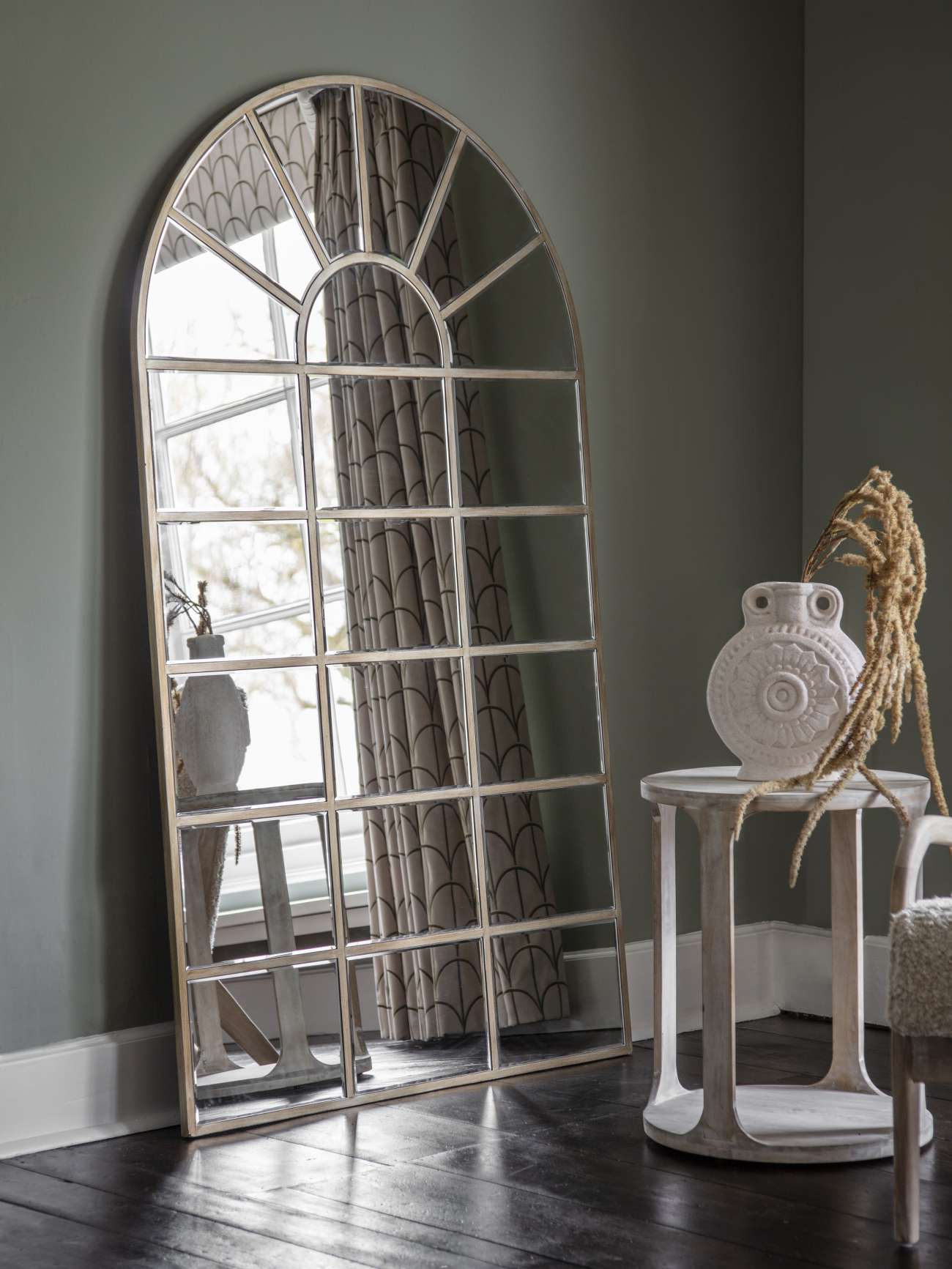 Blakely Arch | Gold Standing Mirror