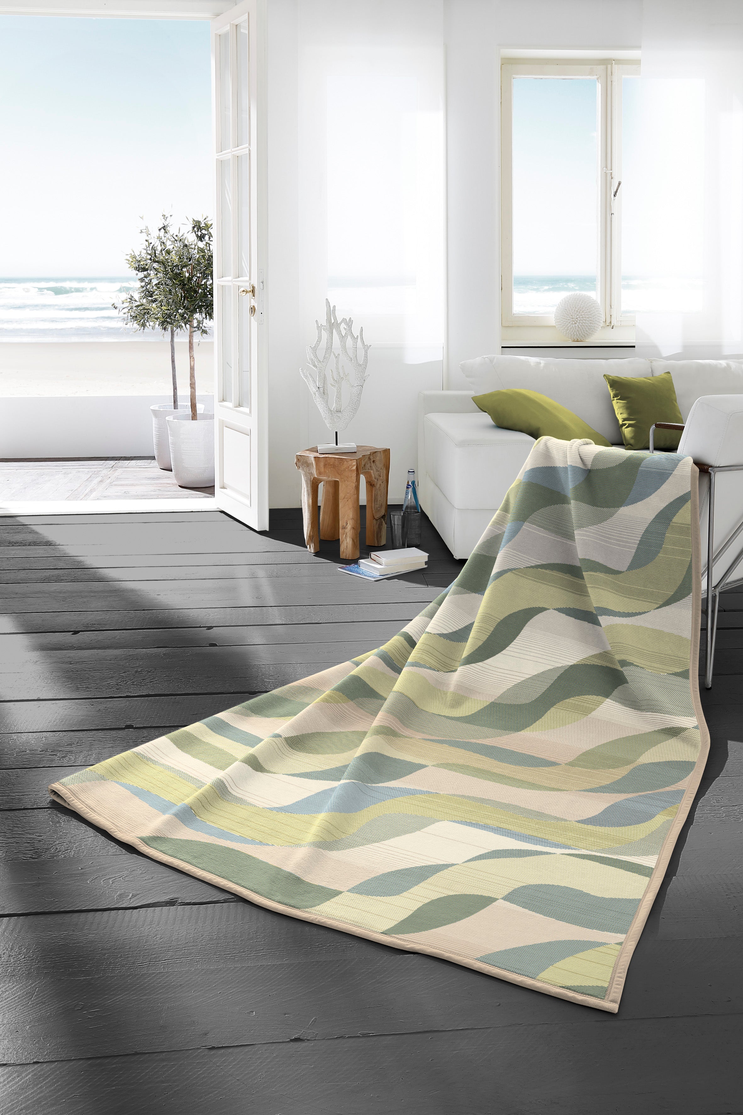 Waves | Grey-Green Throw