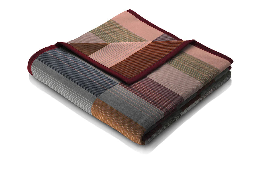 Ombre Abstract Blocks | Bordeaux