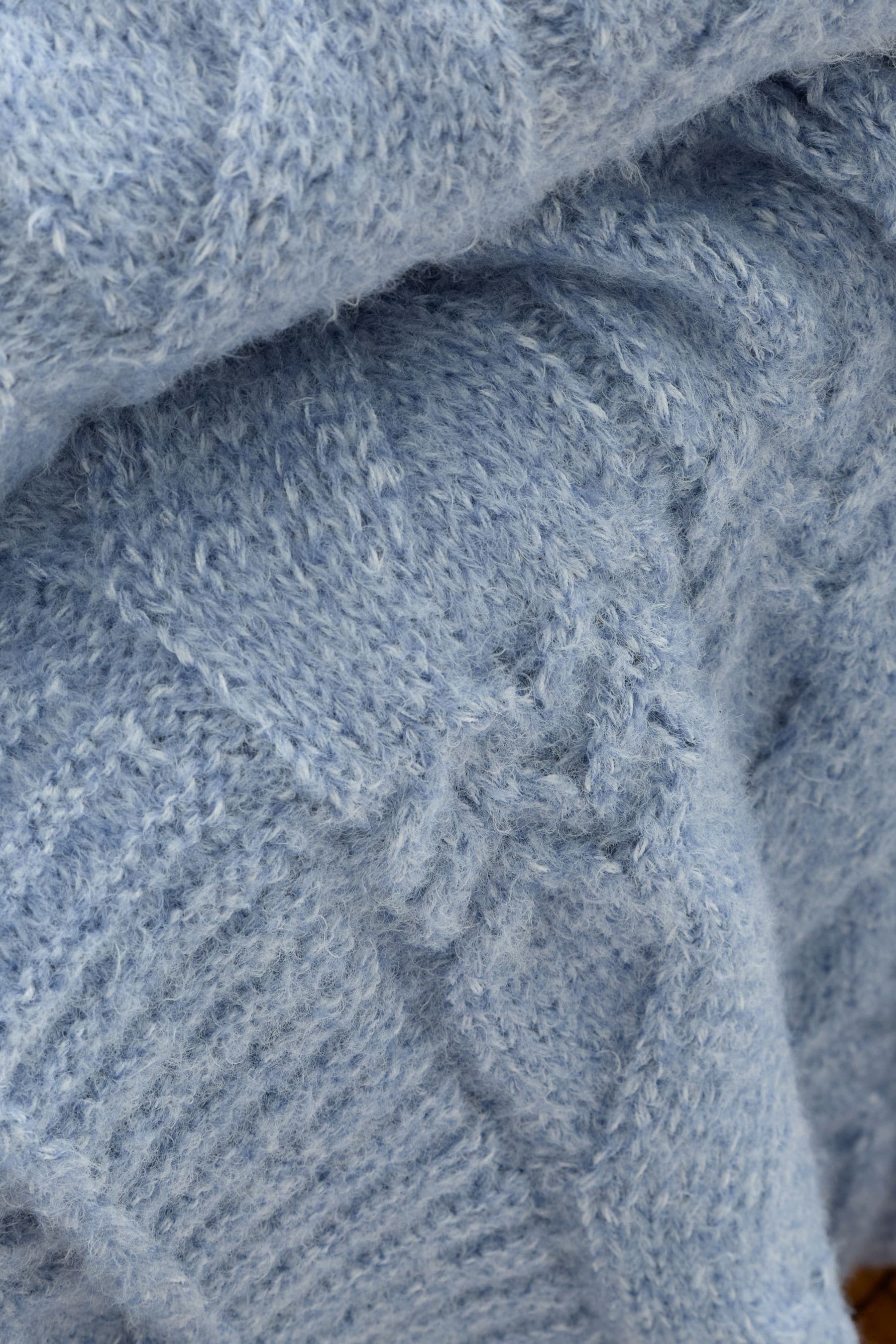 Cosy Cable Knit Throw | Blue