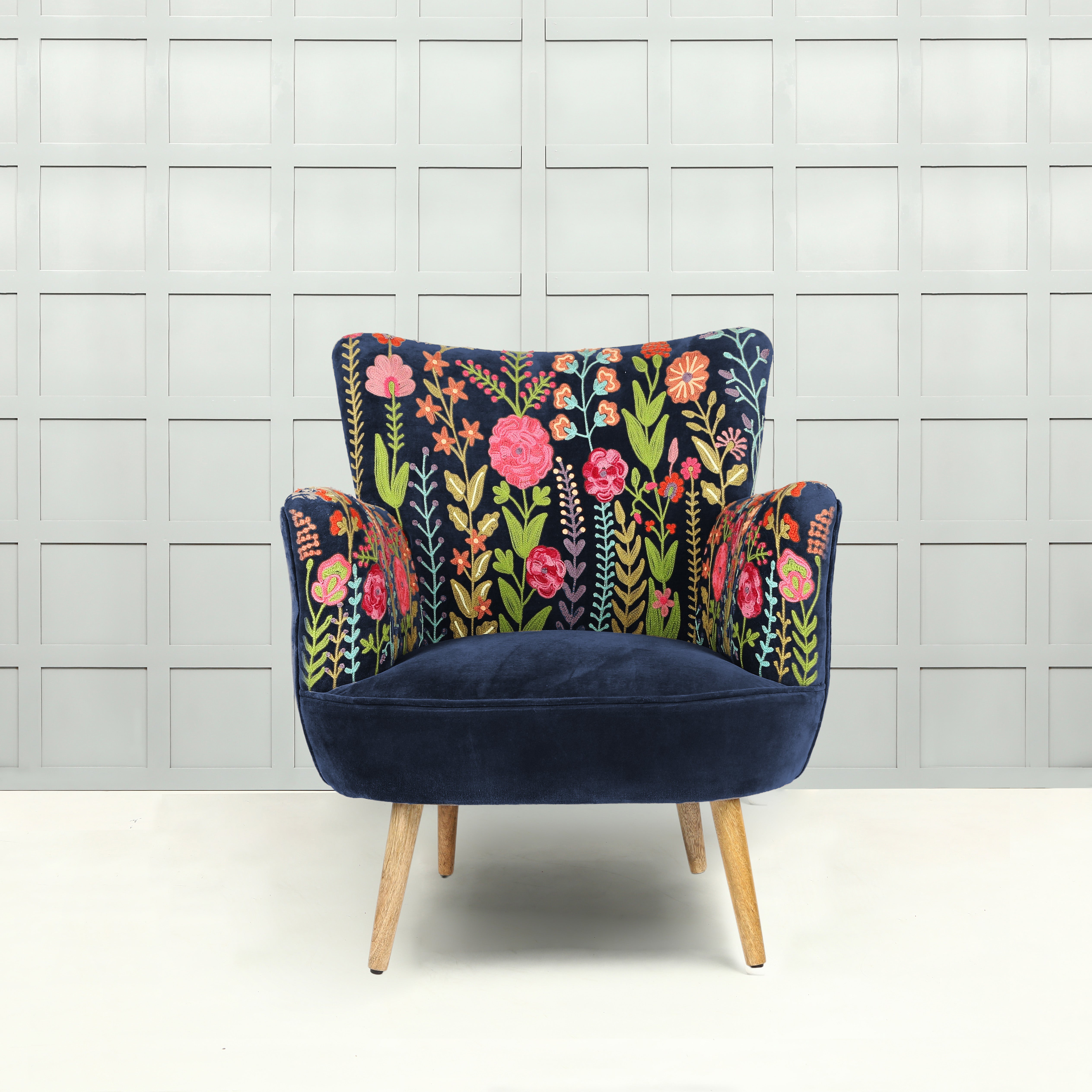 Amelia | Armchair