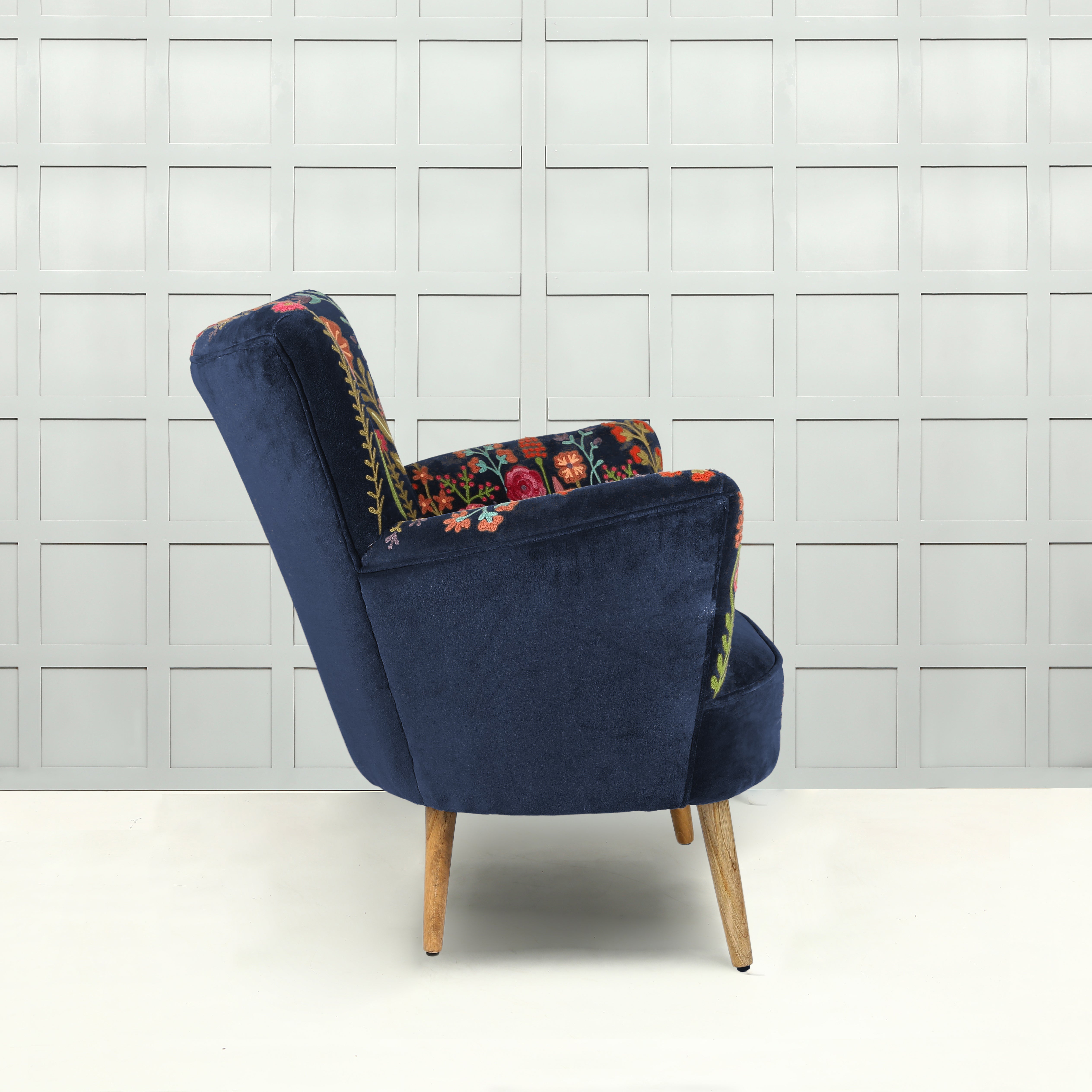 Amelia | Armchair