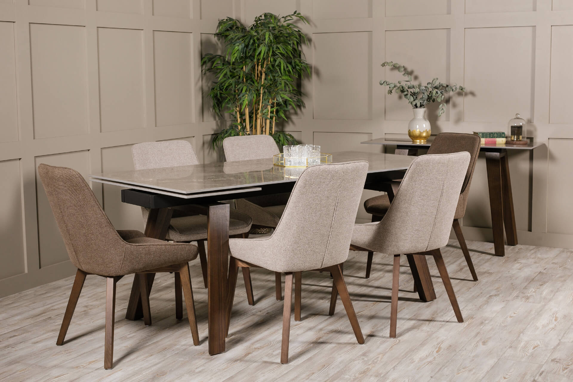 Alex | Extendable Dining Table