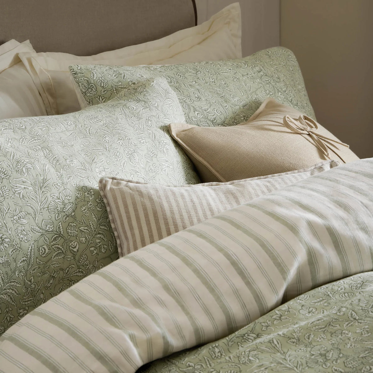 Laura Ashley Elmdon Sage Duvet Set