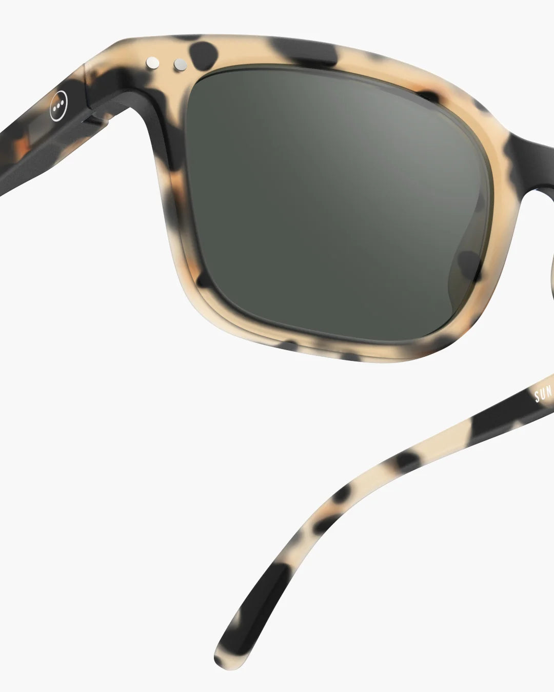 L Light Tortoise | Sunglasses