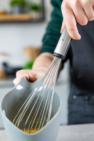 MasterClass Soft Grip Stainless Steel Balloon Whisk, 31 cm