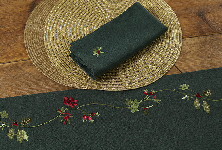 Embroidered Holly Berry Napkin Green | Set of 2