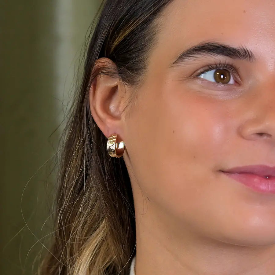 Scallop Hoop | Golden Earrings