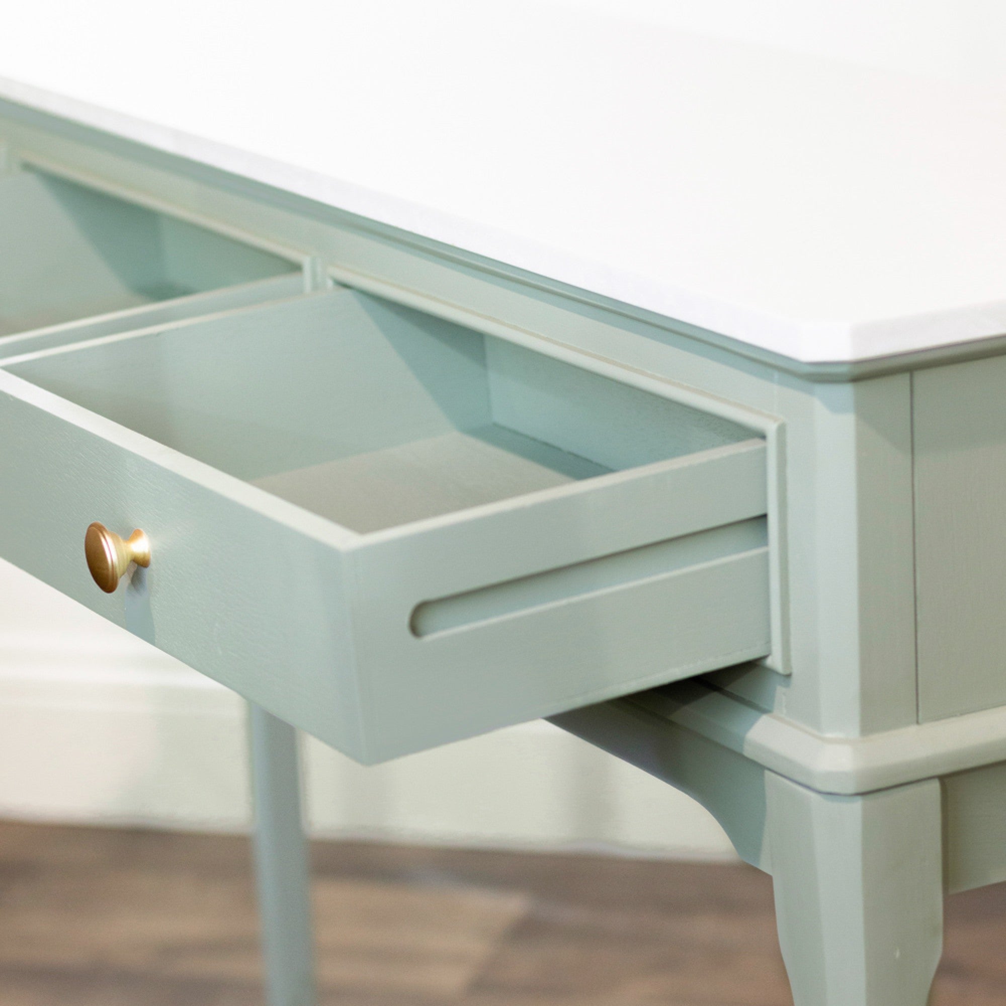 Moscow | 3 Dr Console