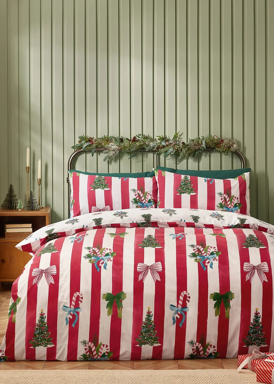 Red Christmas Stripe | Reversible Bedding
