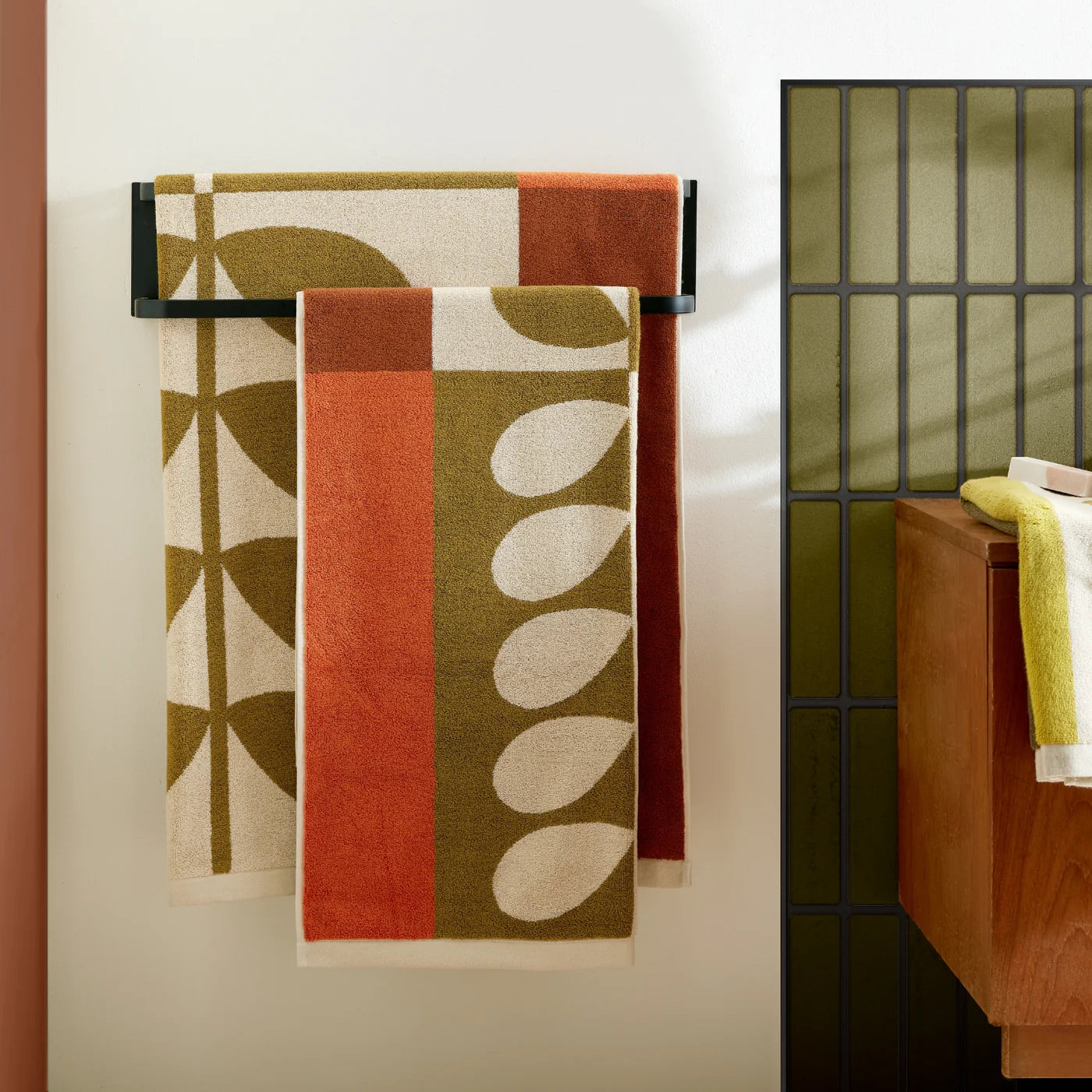 Stem Check | Hazel Ochre