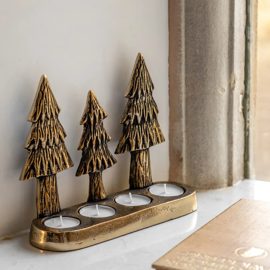 Christmas Tree Tealight Holder Gold