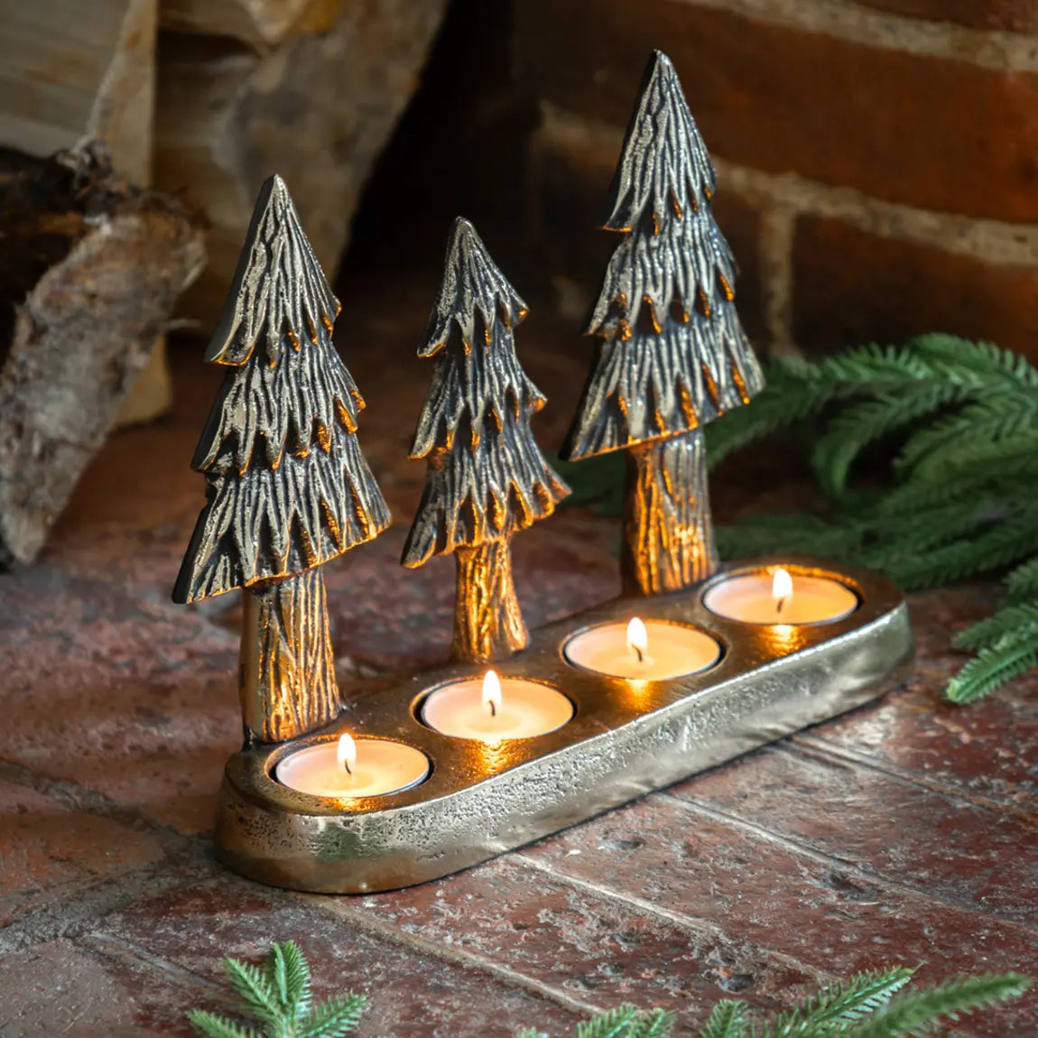 Christmas Tree Tealight Holder Gold