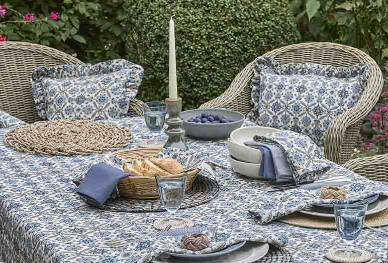 Kelmscott Ruffle Cushion | Square/Rectangular