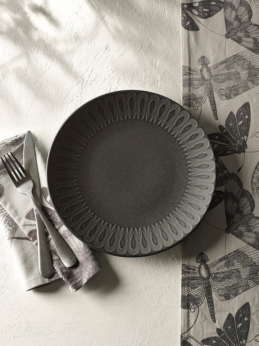 Living Jewels Black Dinner Plate