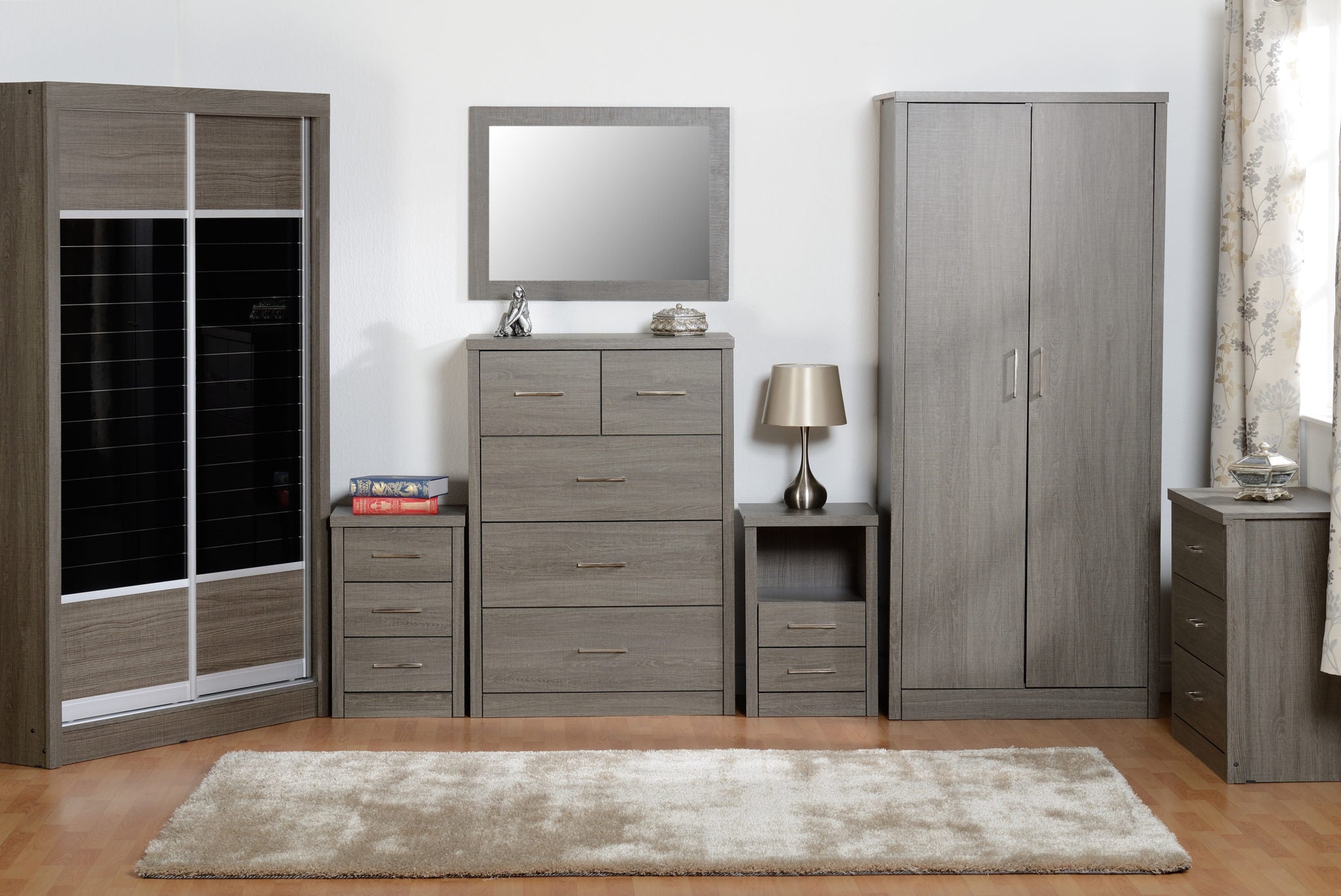 Lisburn | 3 + 2 Drawer Chest