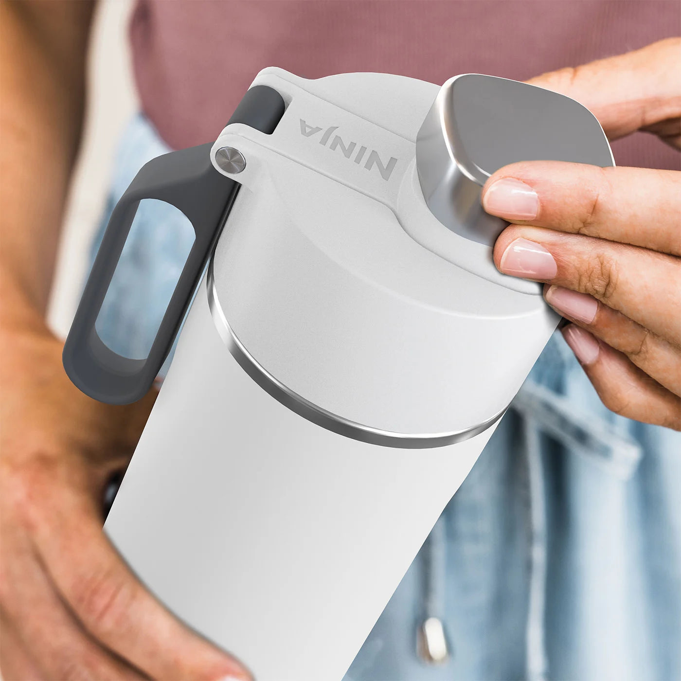 Thirsti Travel Bottle | White