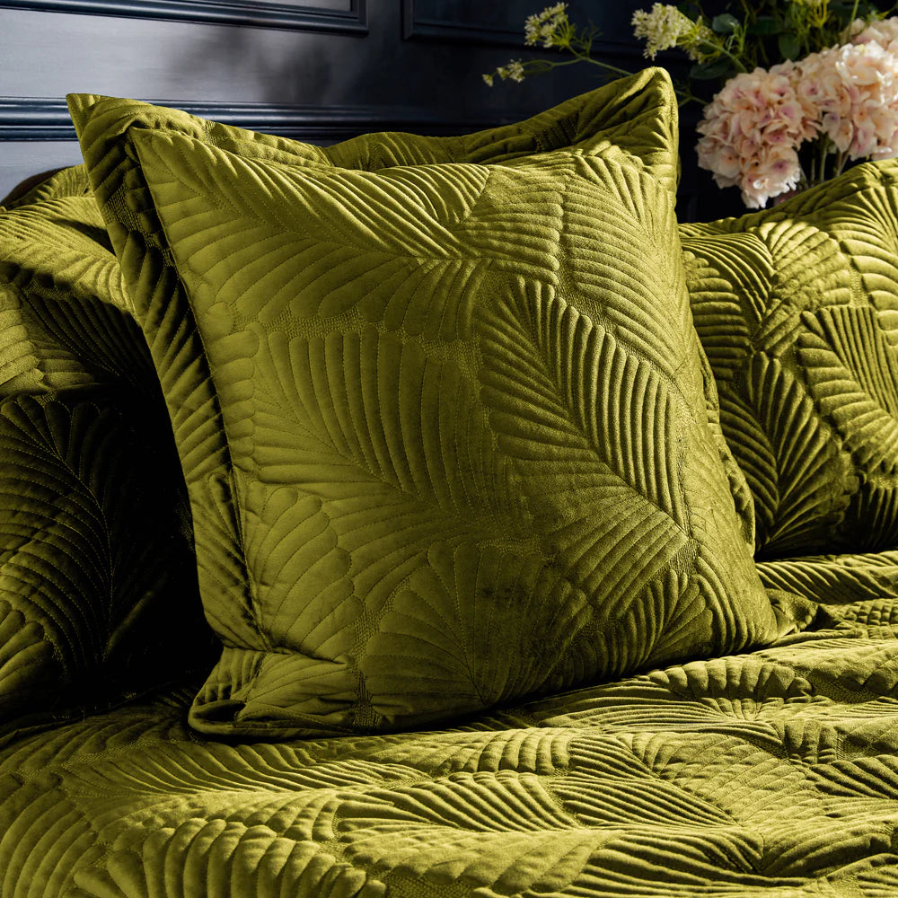 Palmeria Moss Cushion
