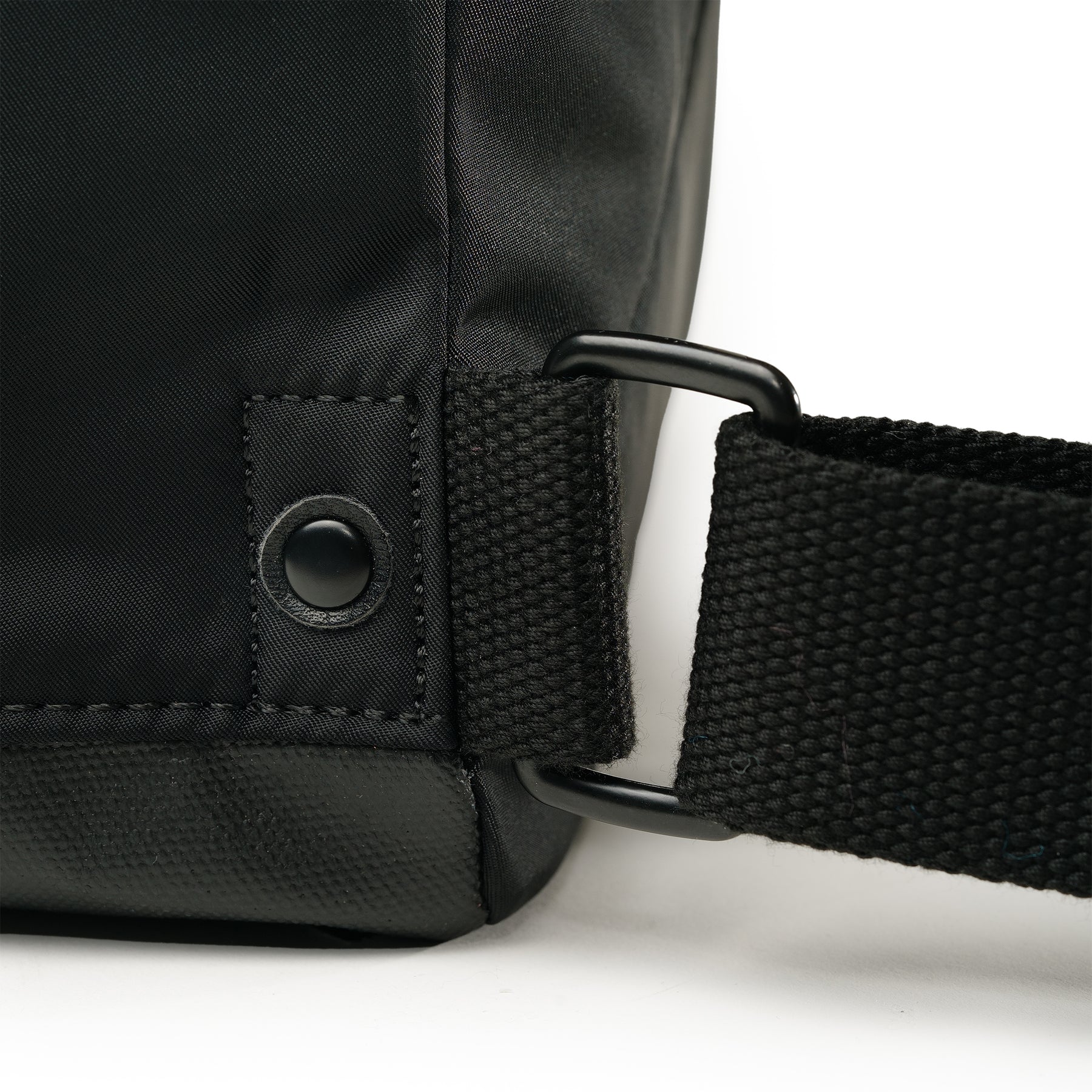 Creative Waste Bantry B | Small Corn Black Edition