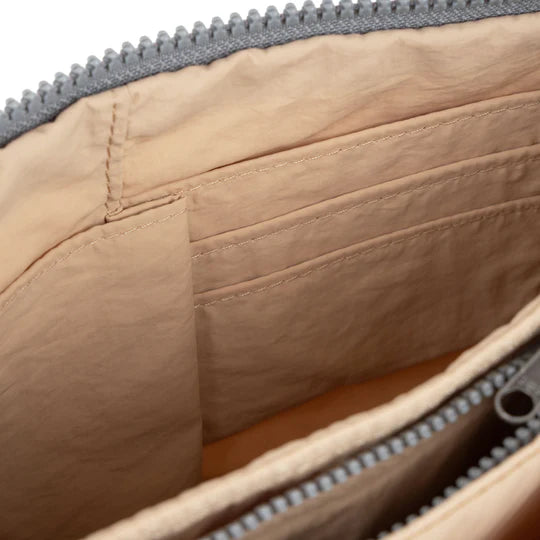 Carnaby Crossbody Biscotti Taslon | Extra Large