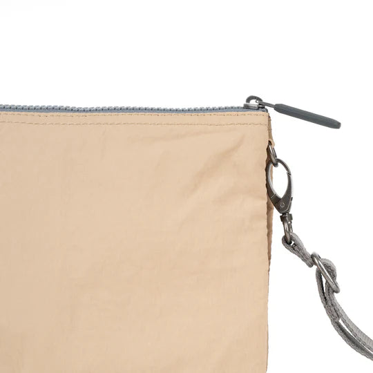 Carnaby Crossbody Biscotti Taslon | Extra Large