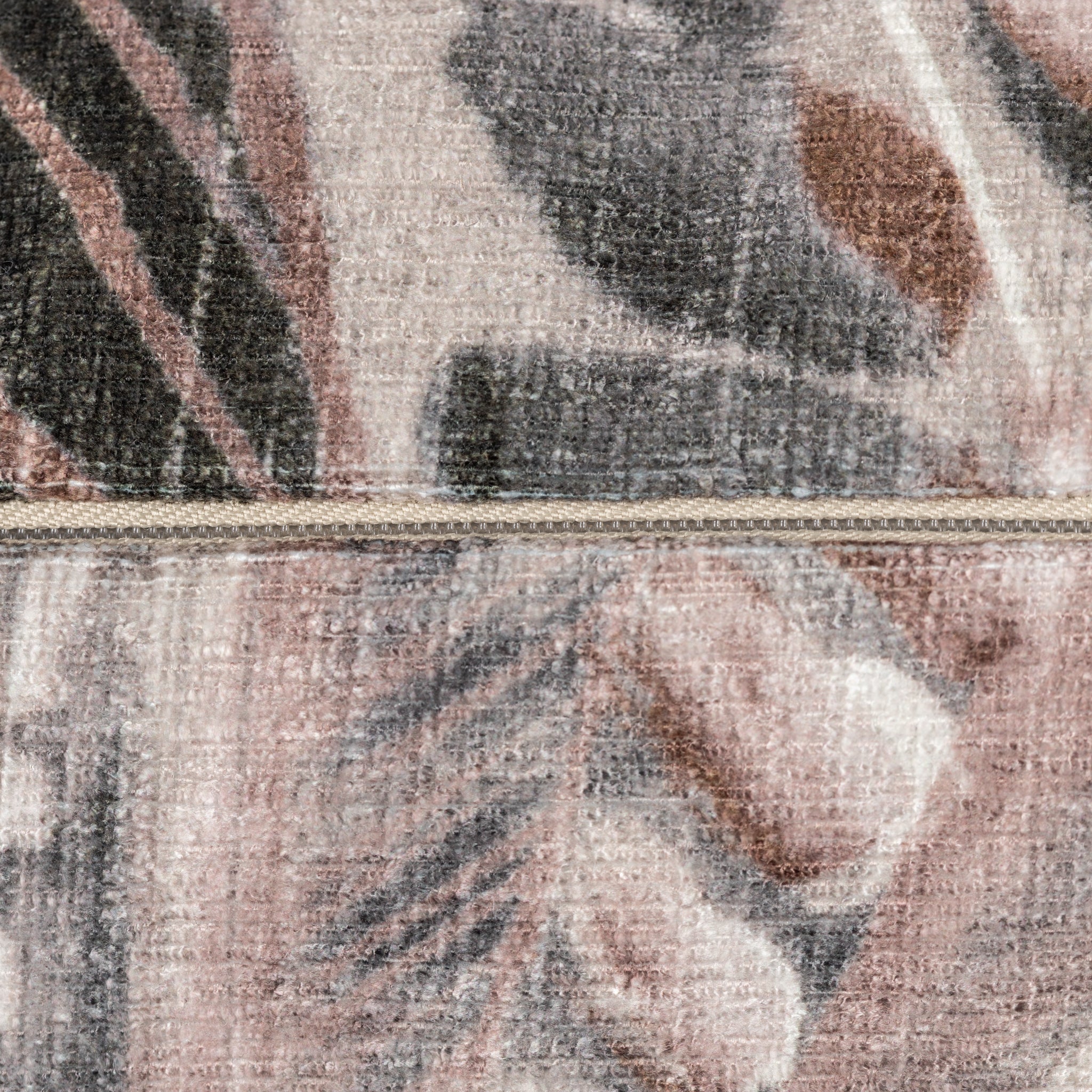 Aven Cushion
