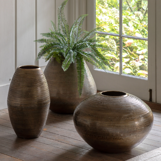 Artistic Aluminium Vase Arrow