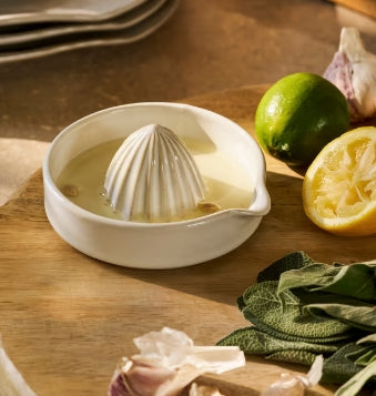 Ithaca Lemon Squeezer - Stoneware | White