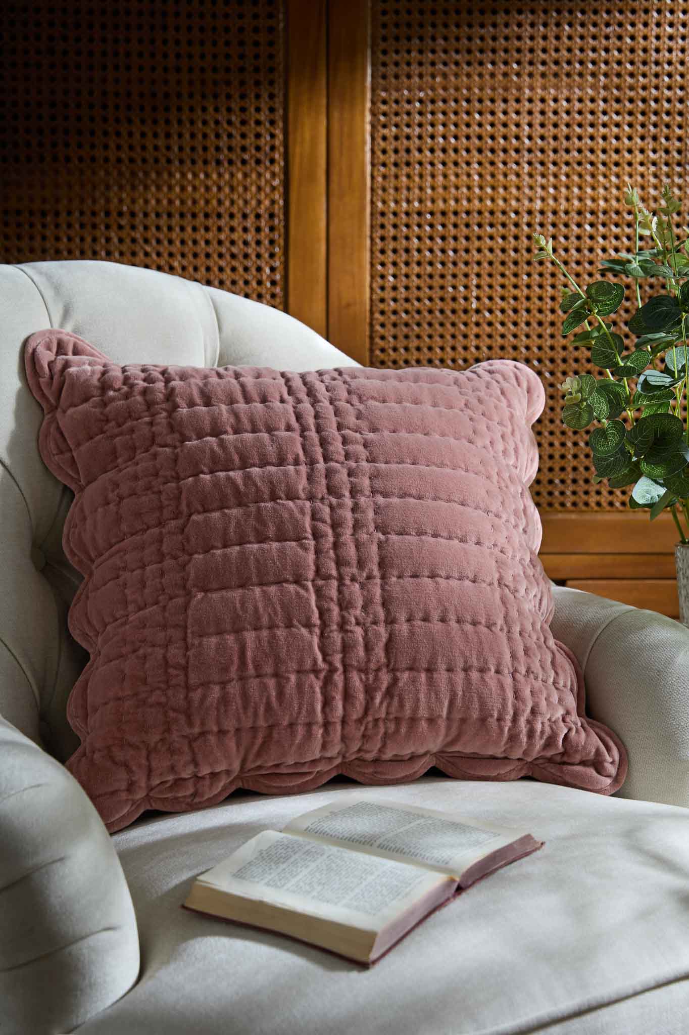 Brady Cushion