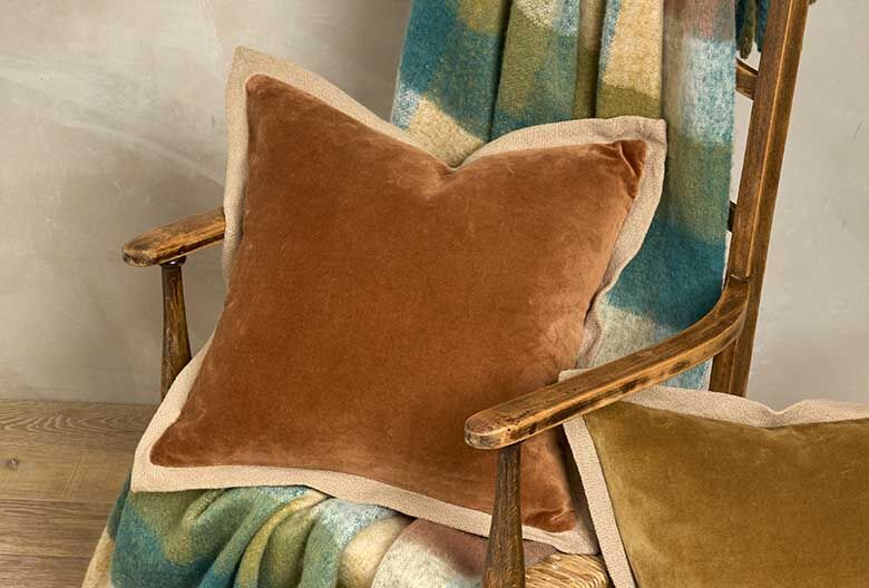 Velvet Flange Cushion