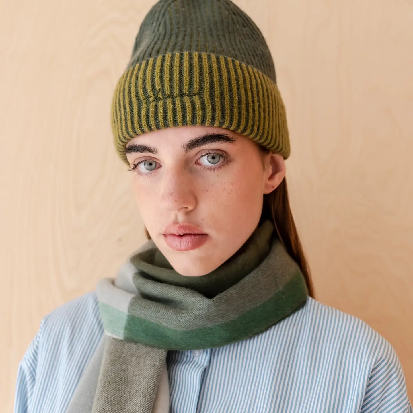 Cashmere & Merino Beanie in Olive Two-Tone