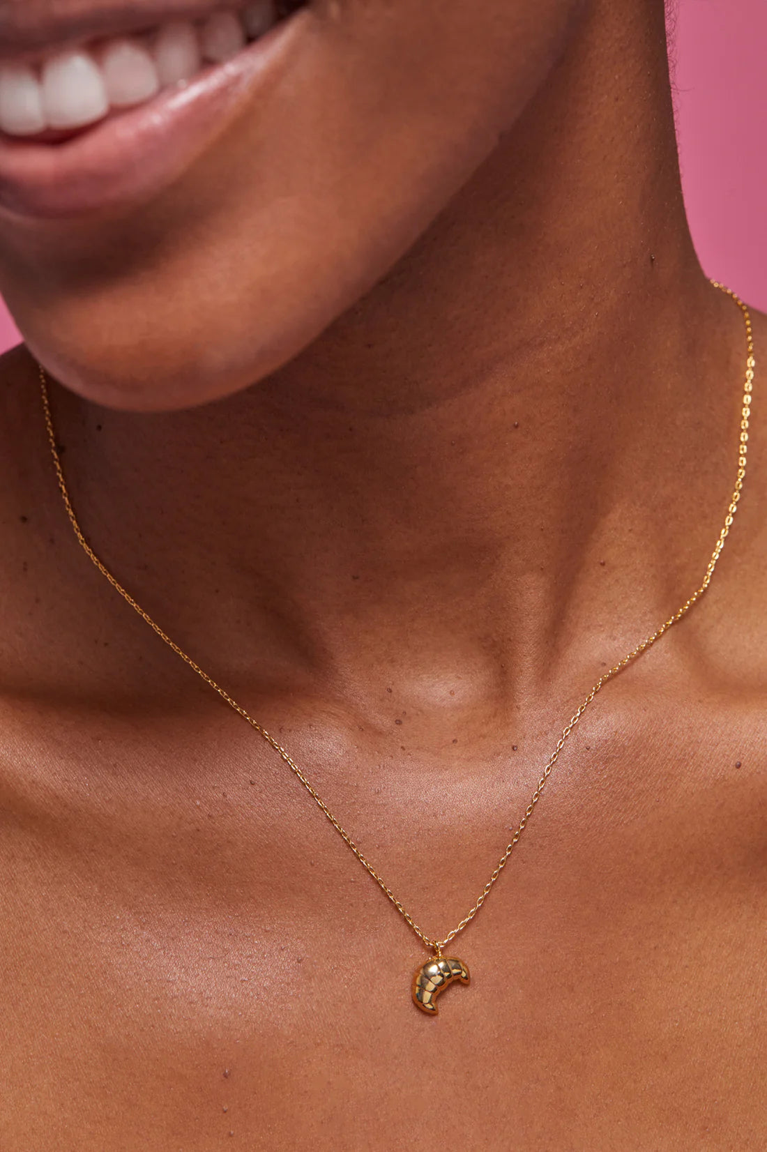 Croissant Pendant | Gold