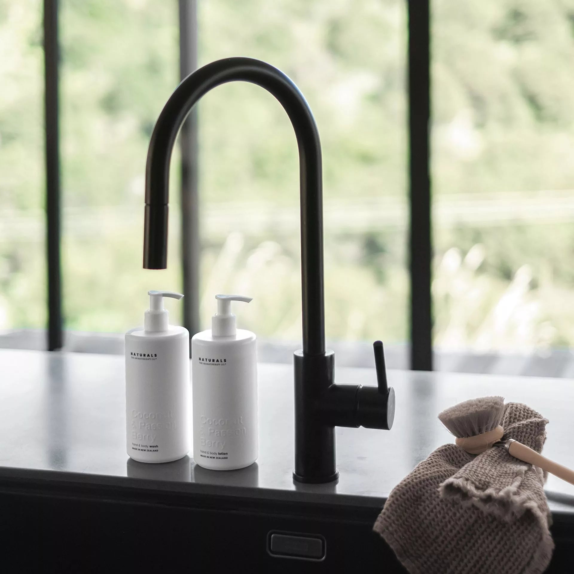 Naturals Hand & Body Wash | Coconut & Passion Berry