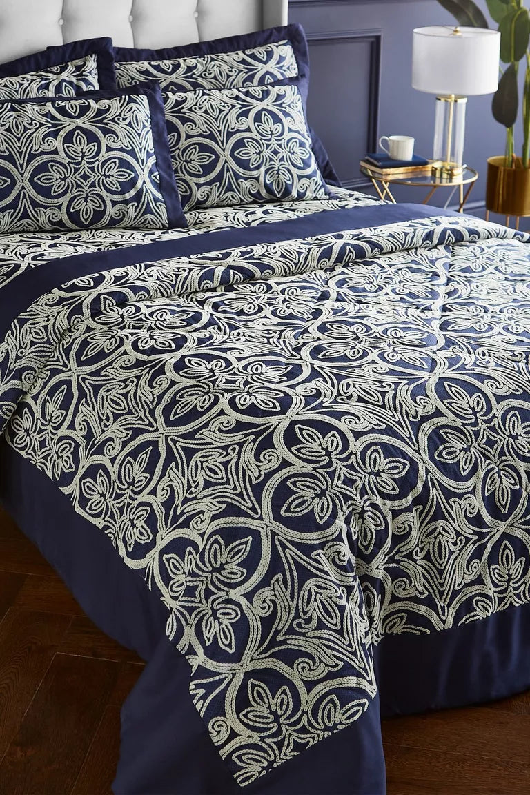 Flock Trellis | Bedspread